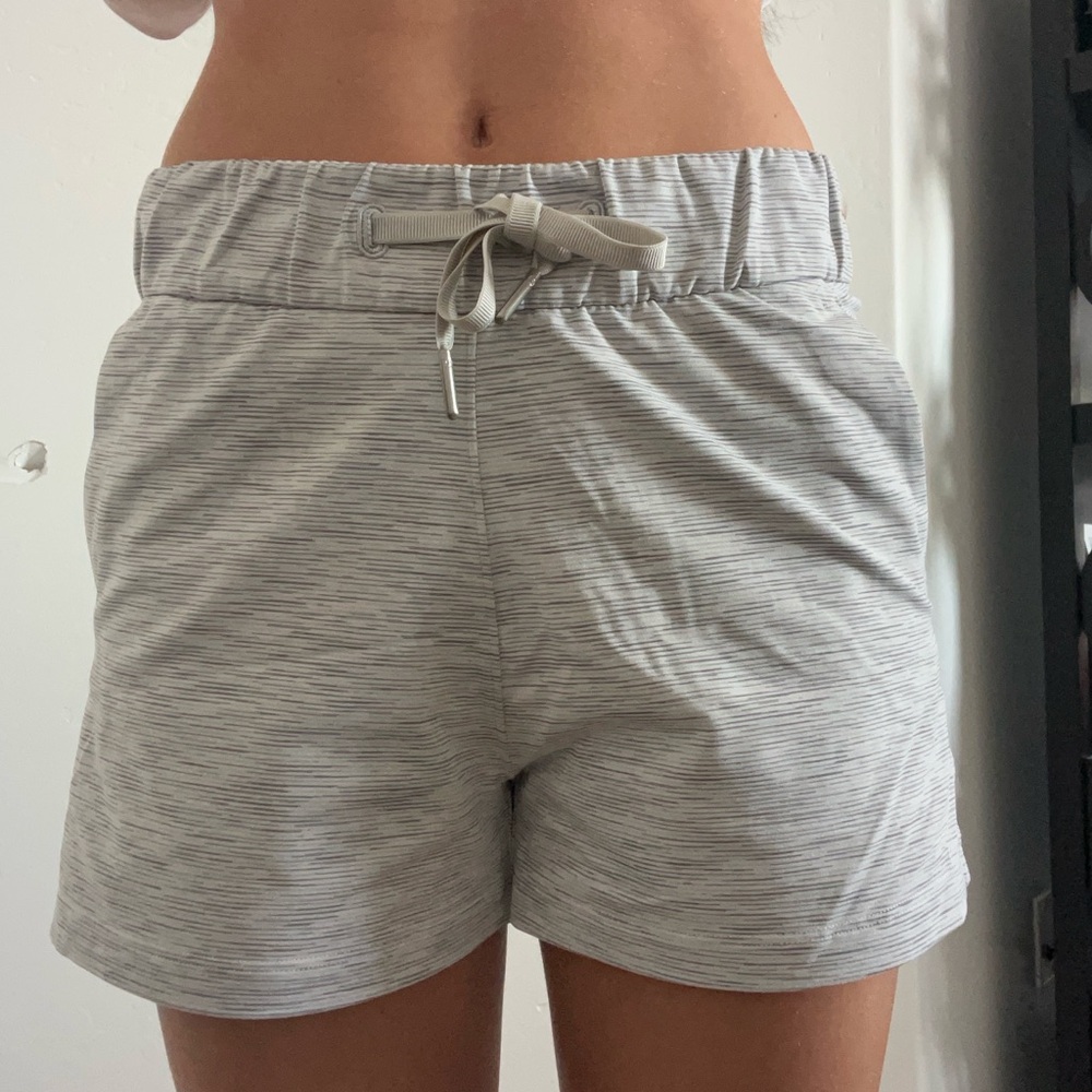 Lululemon 2.5 inch shorts